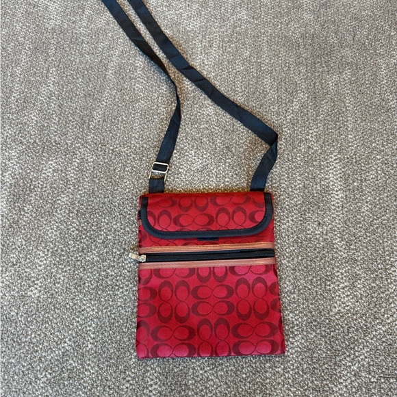 Vintage Coach Red and Black Crossbody Bag - Picture 6 of 11